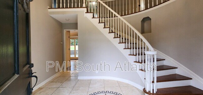 Building Photo - 40 Pheasant Dr SE