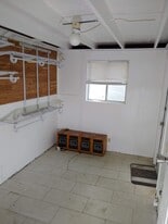 Building Photo - 117 Lucy Ln