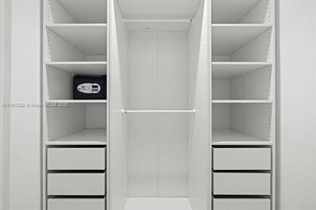 Building Photo - 2301 Collins Ave