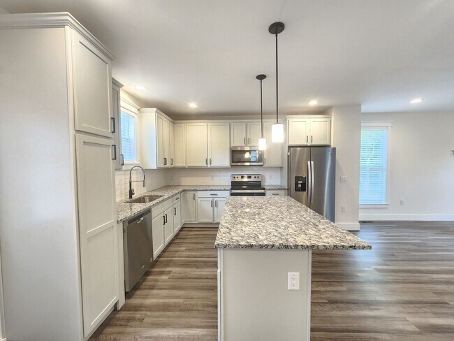 Building Photo - 1128 Blueview Dr