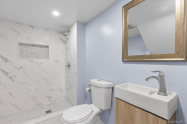 Building Photo - 111 Spier Rd