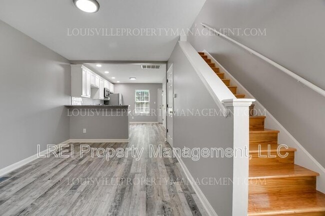 Building Photo - 420 S Wenzel St