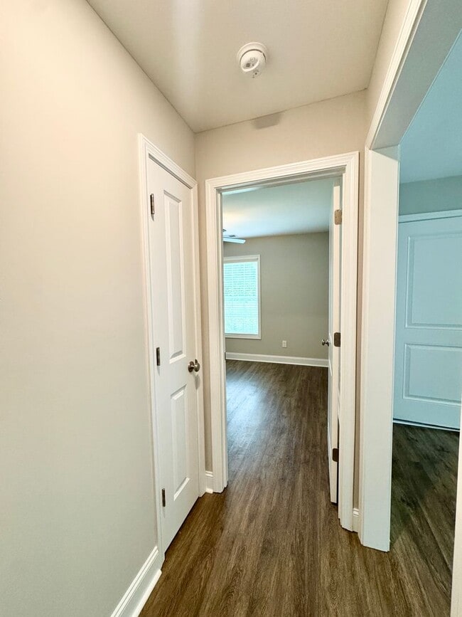 Building Photo - 3 Bedroom, 2 Bath in Conway! No HOA, Plent...