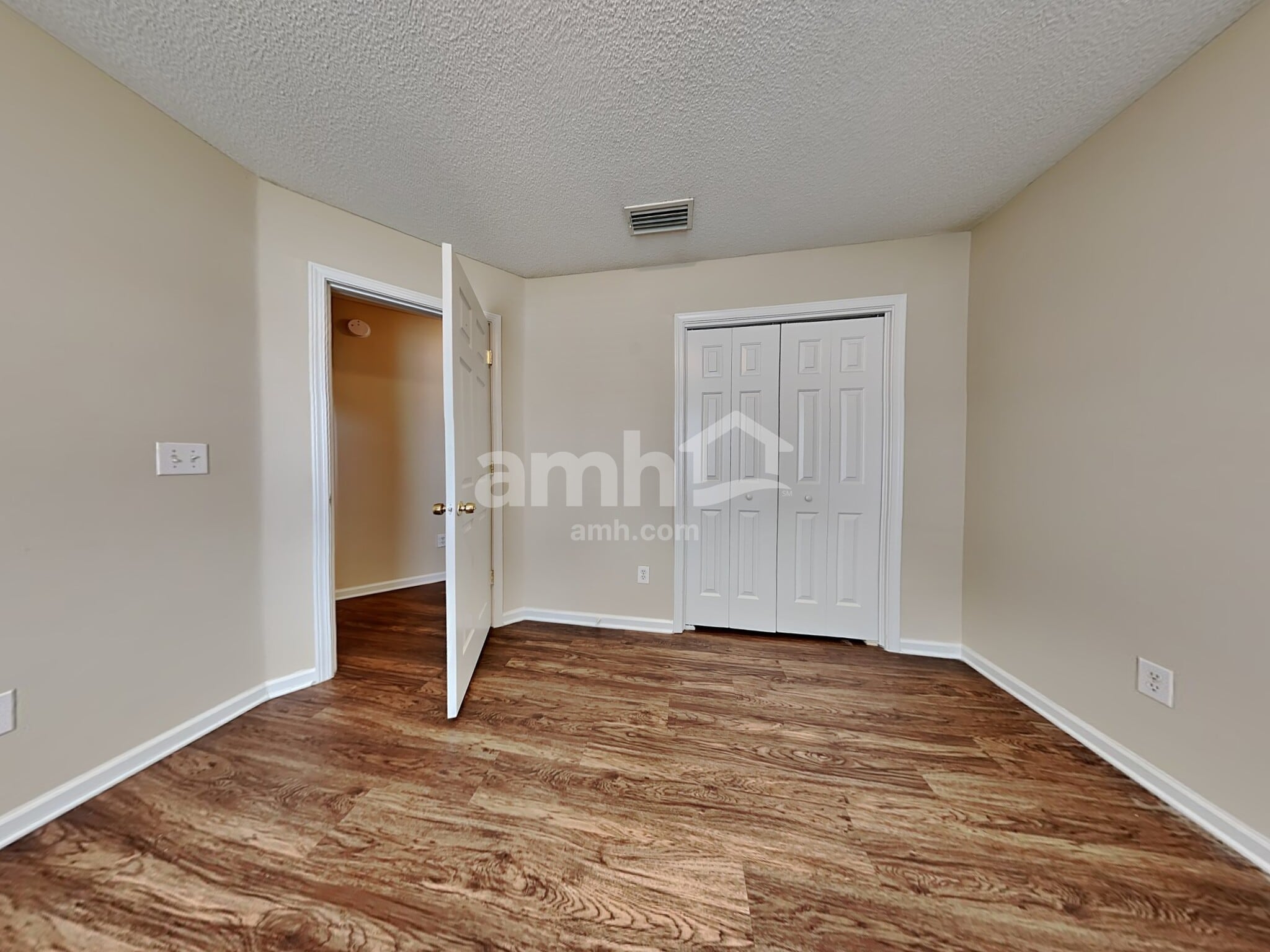 Building Photo - 11418 Deep Springs Dr S