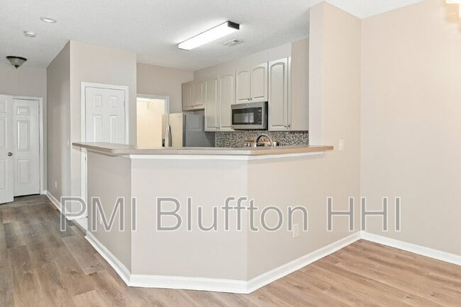 Building Photo - 100 Kensington Blvd