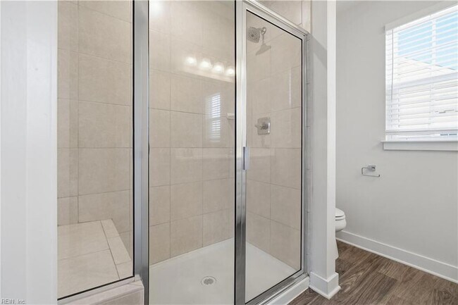 Building Photo - 266 Foxglove Dr