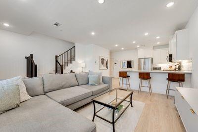 Building Photo - 524 4th St