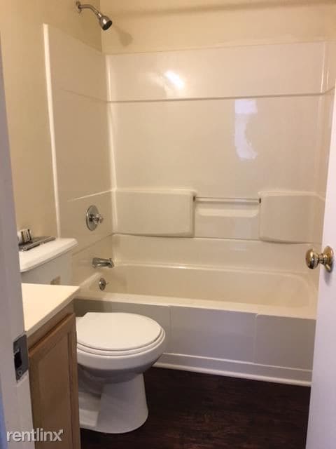 Building Photo - 4 br, 3 bath Townhome - 1133 Somerset St
