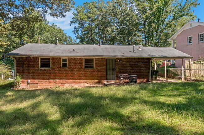 Building Photo - Don’t Miss Out! Look, Lease, and Live Spec...