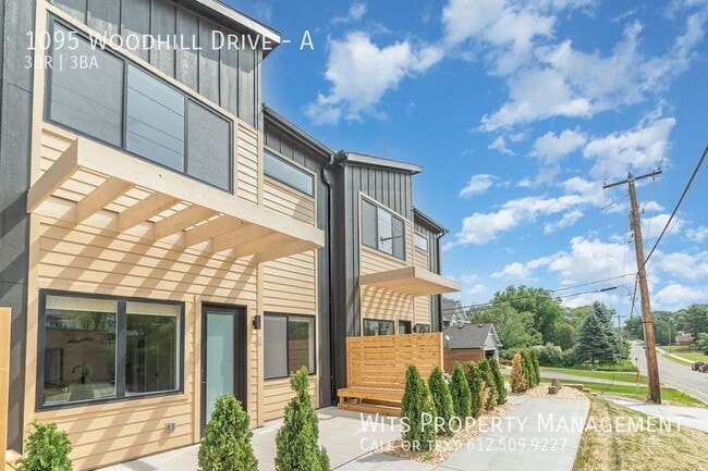 Building Photo - 1095 Woodhill Dr