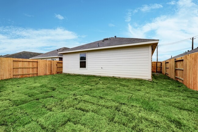 Building Photo - 8907 Estes Lks Dr