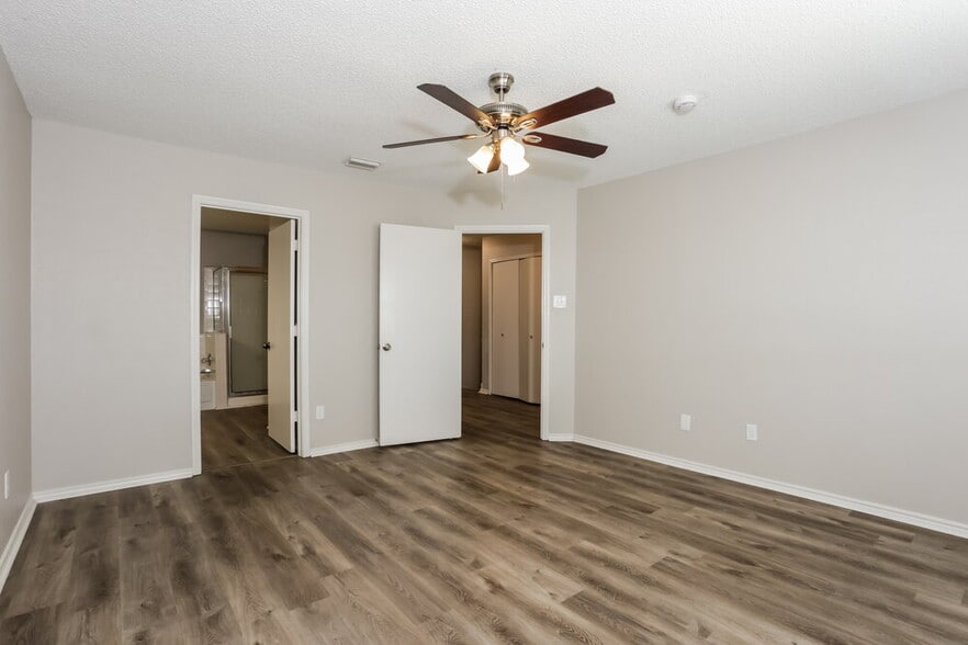 Building Photo - 132 Callender Dr