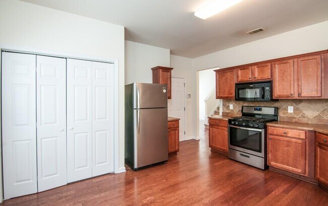 Building Photo - 267 Grenier Terrace NE