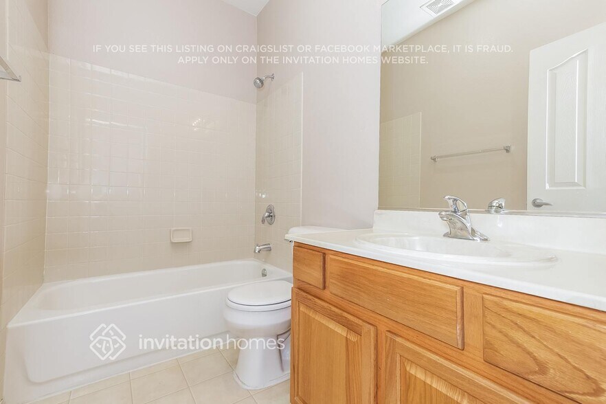Building Photo - 1417 Lazy Hill Ranch Way
