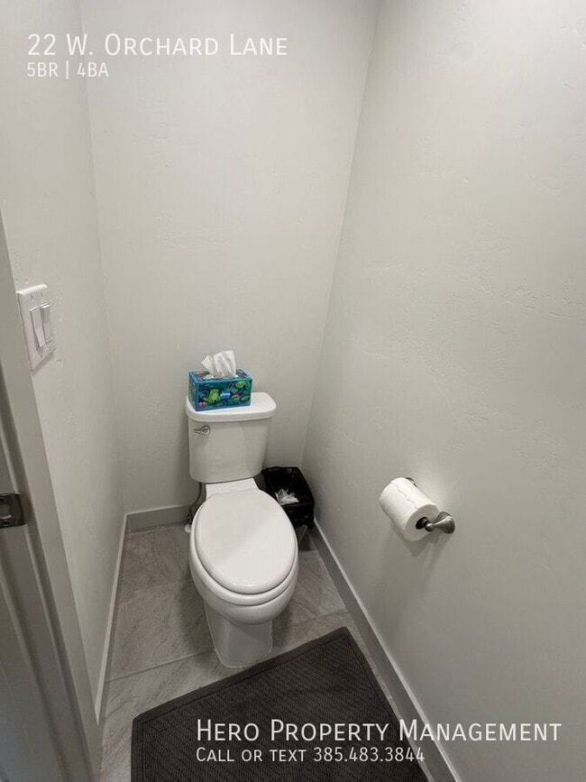 Building Photo - 22 W Orch Ln