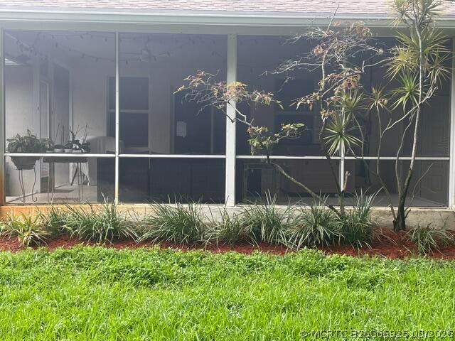 Building Photo - 821 SW 13th Ct