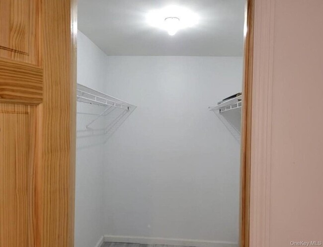 Building Photo - 100 Hillside Dr