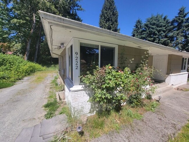 Building Photo - 9222 NE 180th St