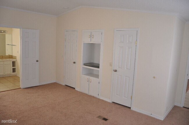 Building Photo - 3 br, 2 bath House - 14939 Angela Dr