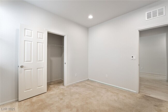 Building Photo - 9205 Keystone Ridge Ave