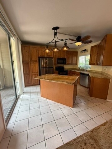 Building Photo - Spacious 3-Bedroom, 3-Bath Home in The Arbors