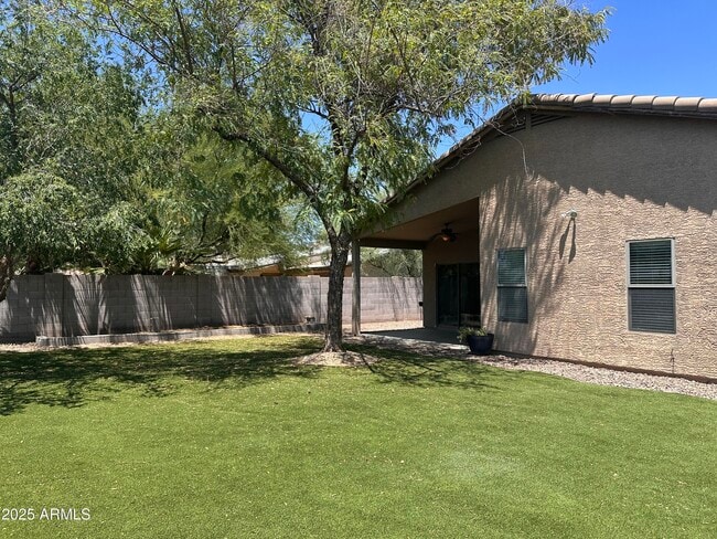 Building Photo - 13830 N 11th Pl