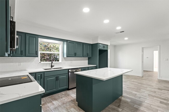 Building Photo - 5425 Jeffrey St