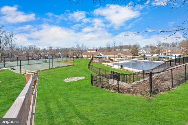 Building Photo - 16729 Shackleford Way