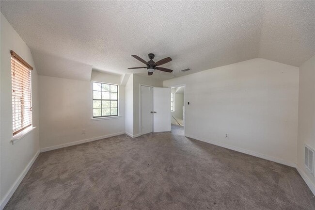 Building Photo - 39 La Buena Vista Dr