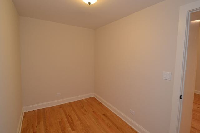 Building Photo - 4041.5 N Ashland Ave