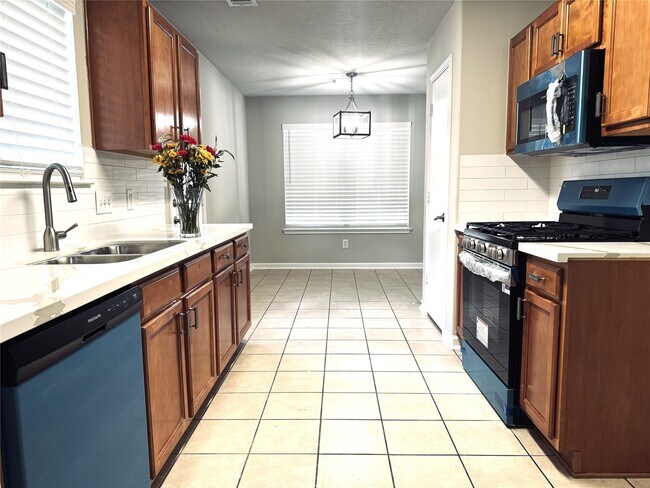 Building Photo - 2706 Star Peak Dr