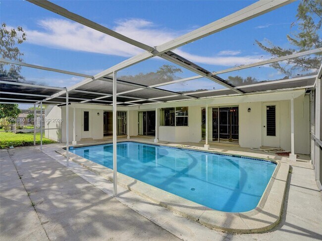 Building Photo - 4330 NW 8th St