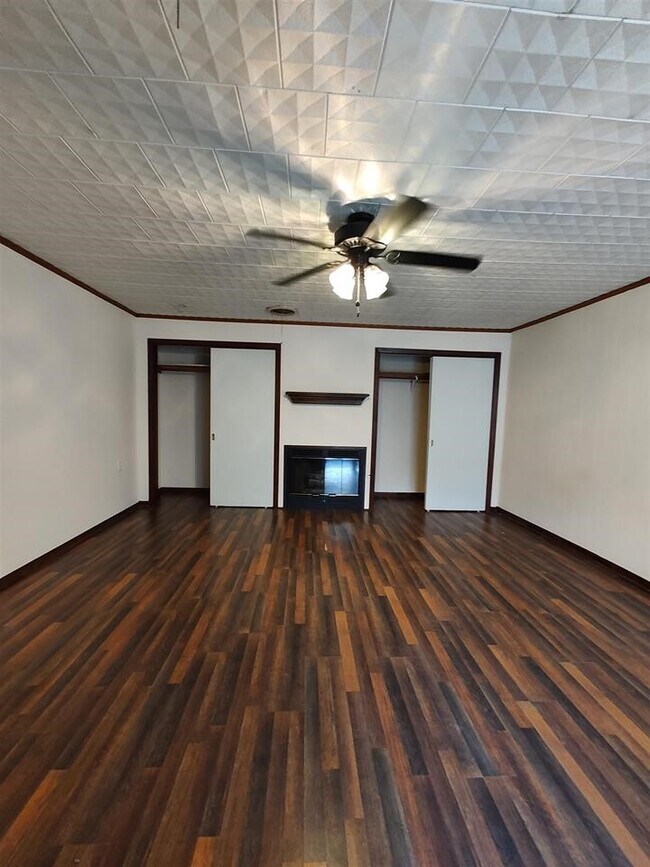 Building Photo - 1110 Johnson Ave