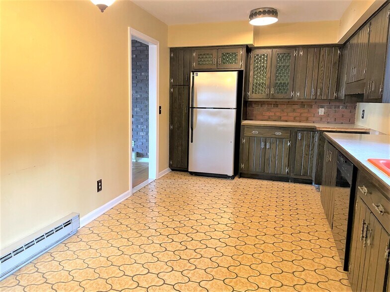 Building Photo - 6466 Timberlake Ter