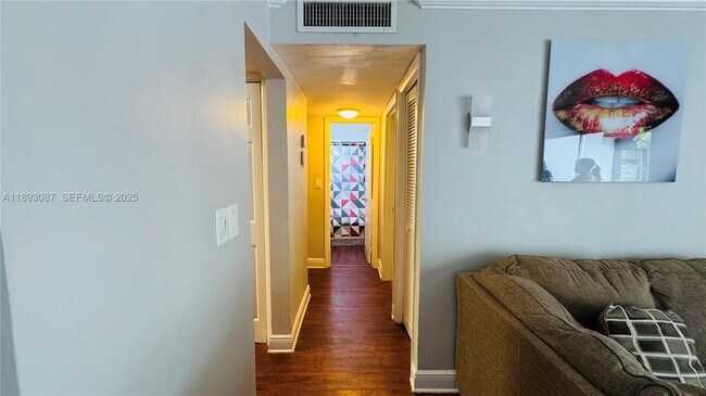 Building Photo - 7226 SW 94th Pl