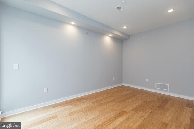 Building Photo - 2230 Frankford Ave