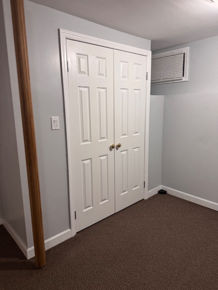 Building Photo - 180 180th St