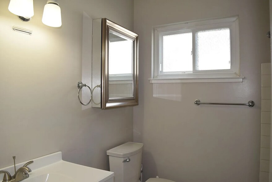Building Photo - 2956 Terilyn St