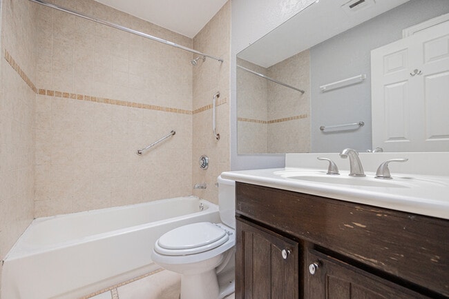 Building Photo - 6822 N 35th Ave