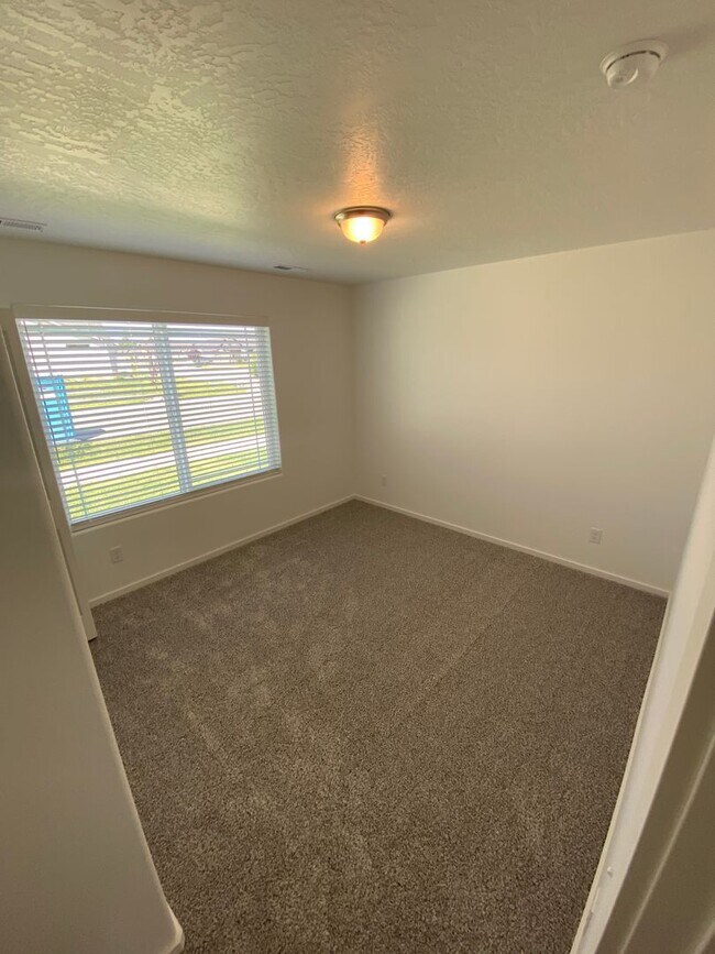 Building Photo - Newly Built 3 Bed, 2 Bath in Spokane Valley!
