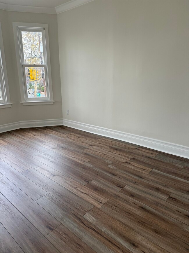 Building Photo - 664 Palisade Ave