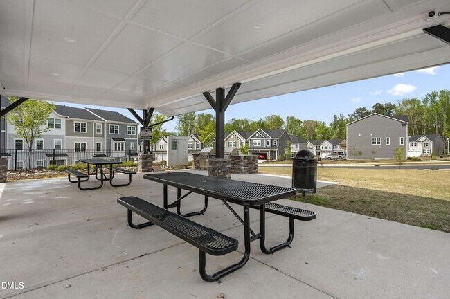 Building Photo - 1838 Woodall Crest Dr