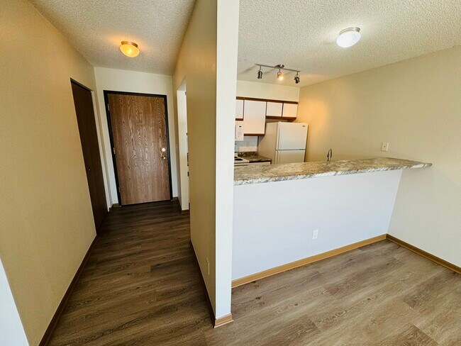 Building Photo - 245 Beaver Kreek Center