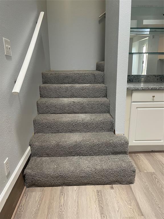 Building Photo - 13451 Parkway Blvd