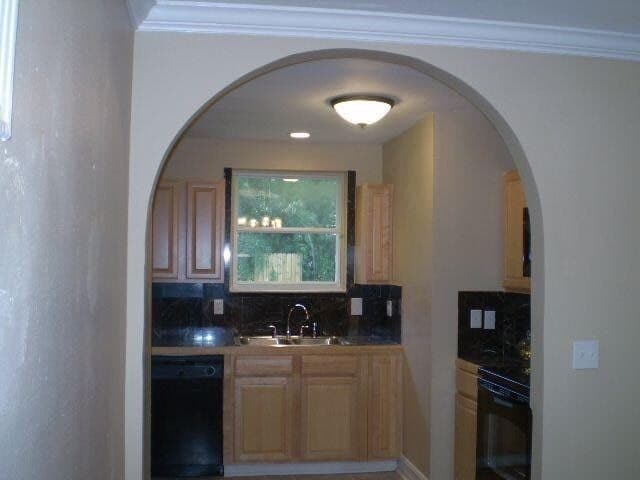 Building Photo - 2753 Kennedy Dr