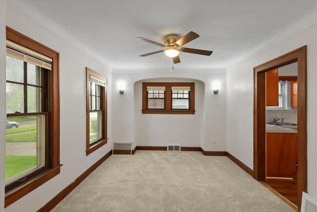 Building Photo - 446 W Capistrano Ave