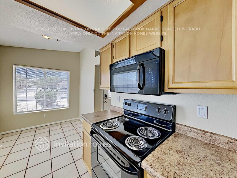 Building Photo - 23821 N 36th Dr