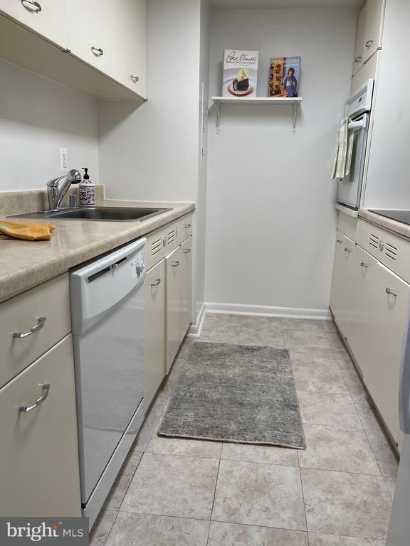 Building Photo - 520 N St SW