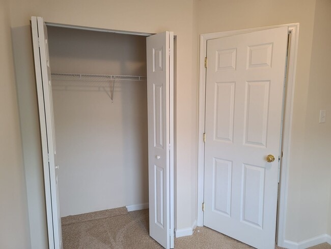 Building Photo - 3 Bedroom Townhome for Rent in Waynesboro