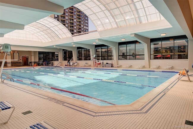 Building Photo - 209-33 26th Ave